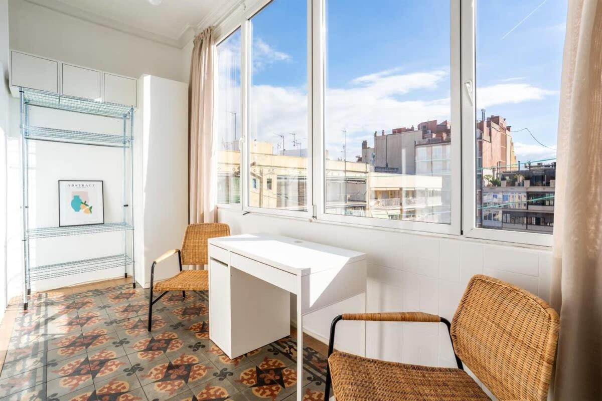 Gran Via Historic Catalan 4bd Only For Families Or Business Groups * Barcellona