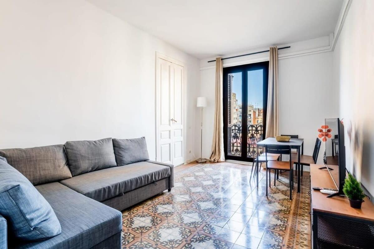 Appartamento Gran Via Historic Catalan 4bd Only For Families Or Business Groups
