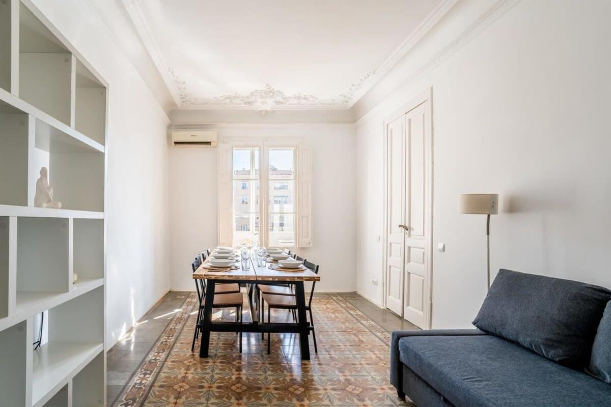Appartamento Gran Via Historic Catalan 4bd Only For Families Or Business Groups